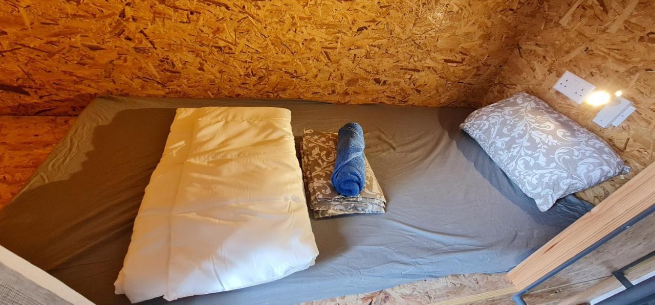 Bee Hostel 파포스 외부 사진