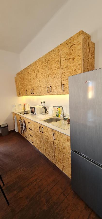 Bee Hostel 파포스 외부 사진